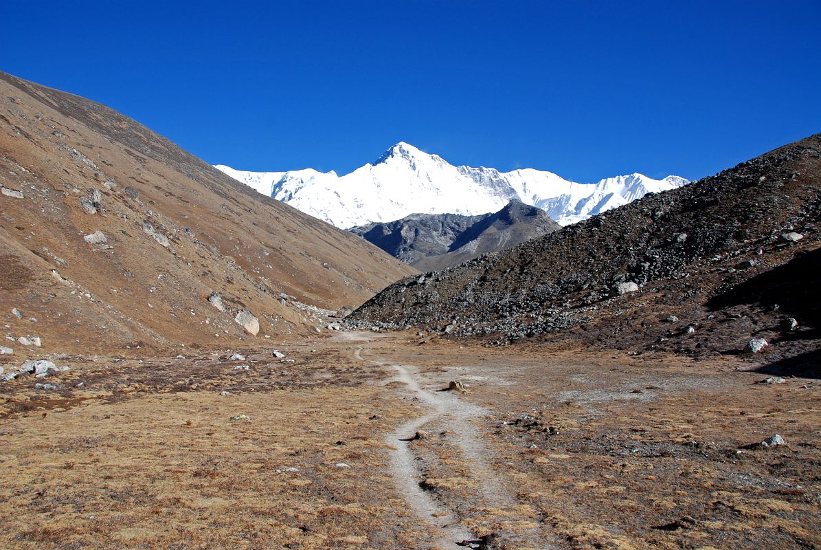 04 Trail North Of Fouth Gokyo Lake With Cho Oyu Near Scoundrels View
